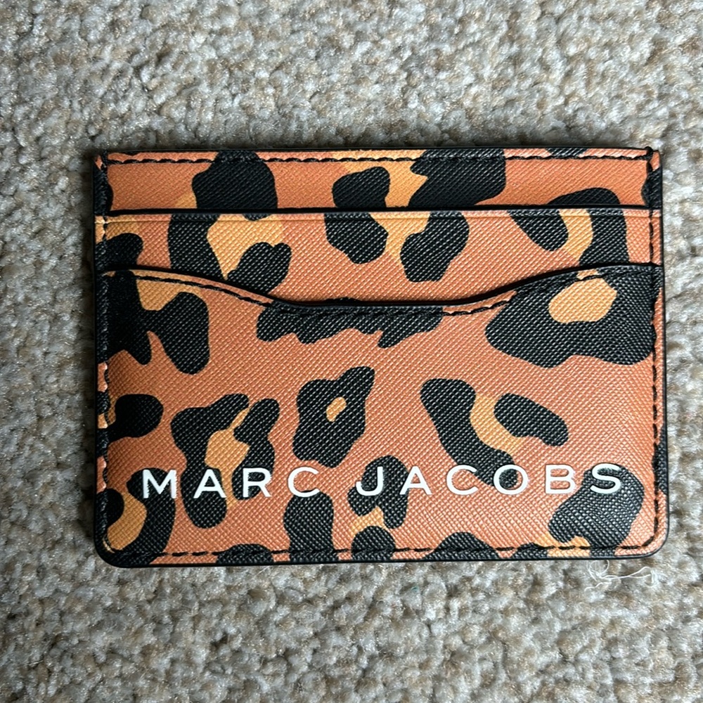 Marc Jacobs leopard print card case